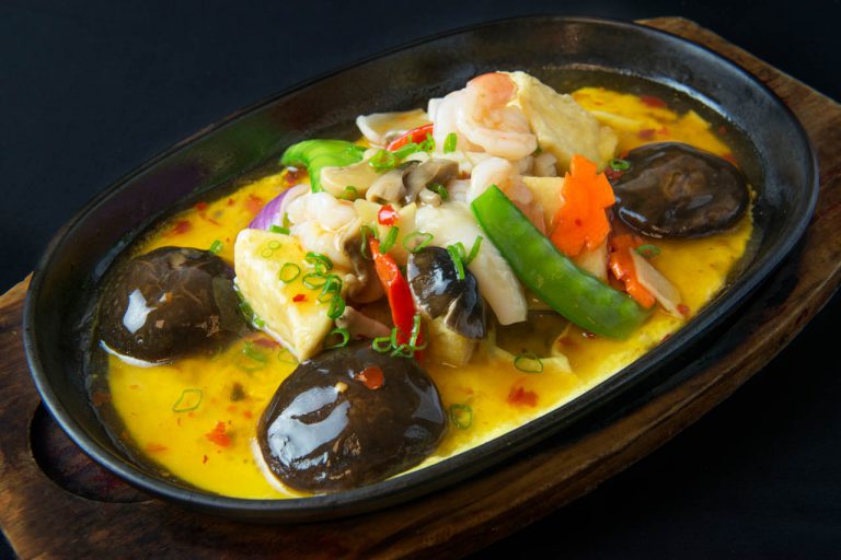 Beancurd on Sizzling Hot Plate 铁板豆腐